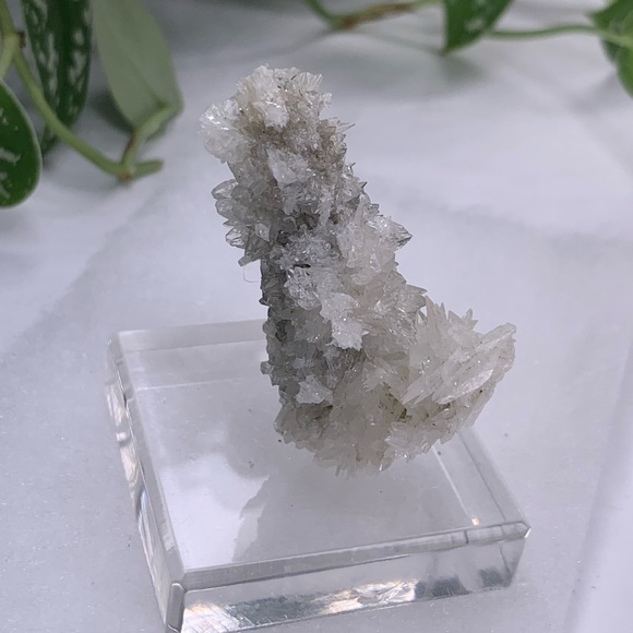 White Celestite cluster 30.4g - Picture 10 of 11